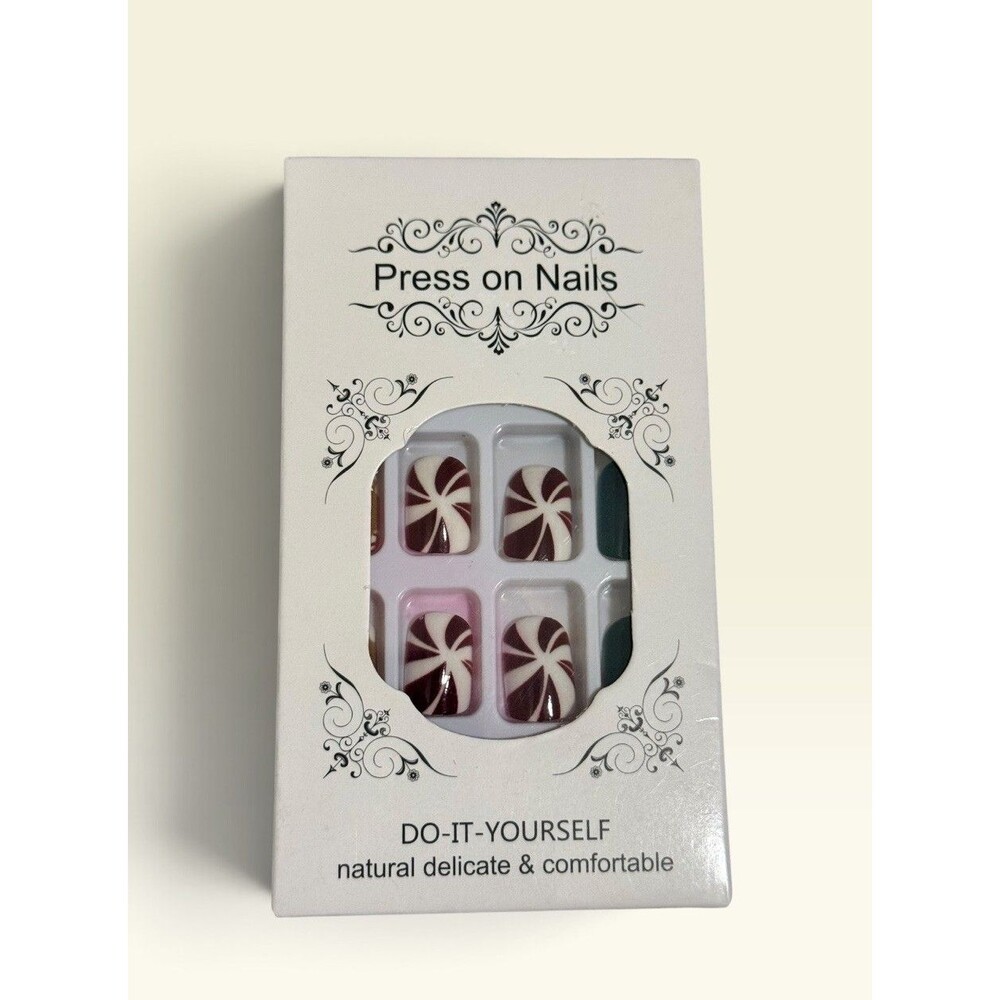 NEW Christmas Holiday Press-On Nails Set Gingerbread Peppermint Snowflake